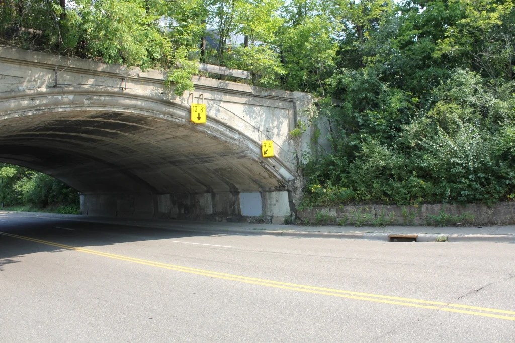 BNSF Lexington Parkway Bridge